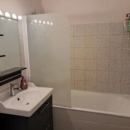 Kleber+ Parking+ Balcon Appartement *